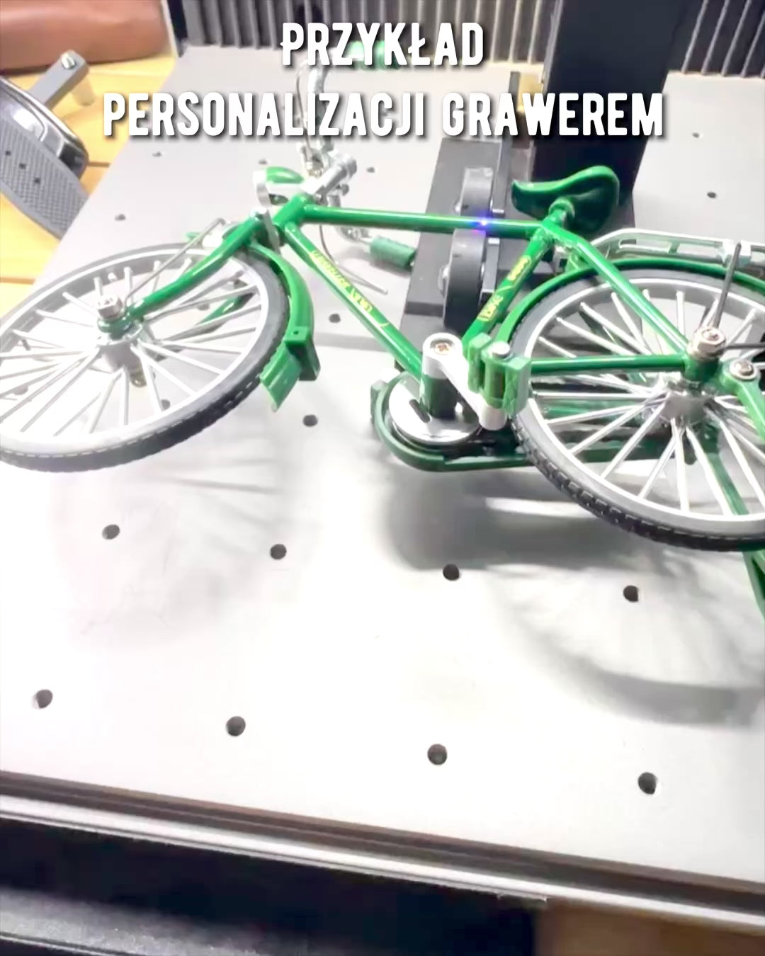 Model bicykla "Retro Classic" - Miniatúra s gravírovaním, ideálne na darček