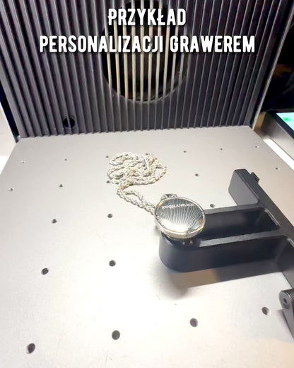 Náhrdelník so zlatou príveskom kompasu v glamour štýle so zirkónmi pre ženy a mužov - 2 varianty na výber, personalizácia gravírovaním na darček