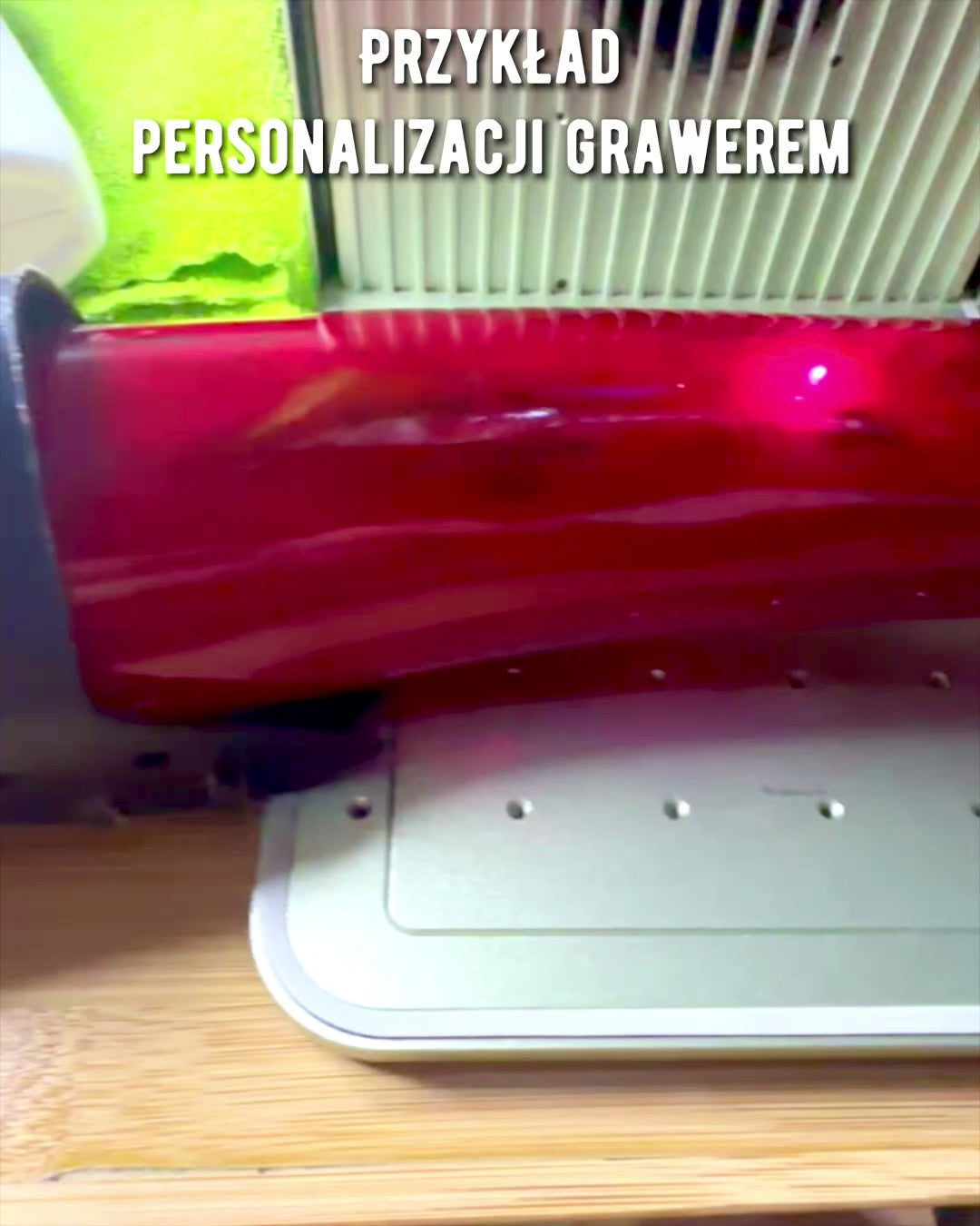 Rohový pohár bojovníka - Červený - s možnosťou personalizácie gravírovaním